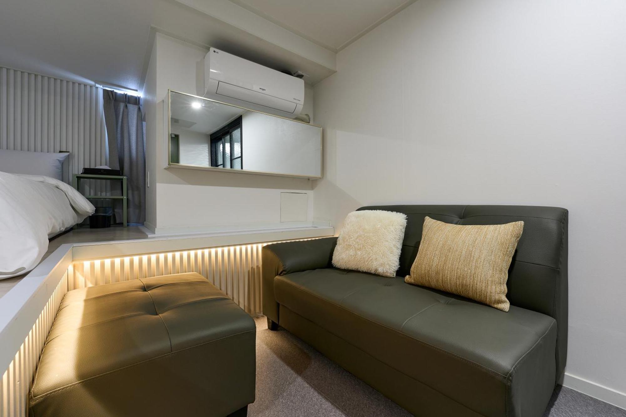 Hotel Chloe Seoul Bagian luar foto