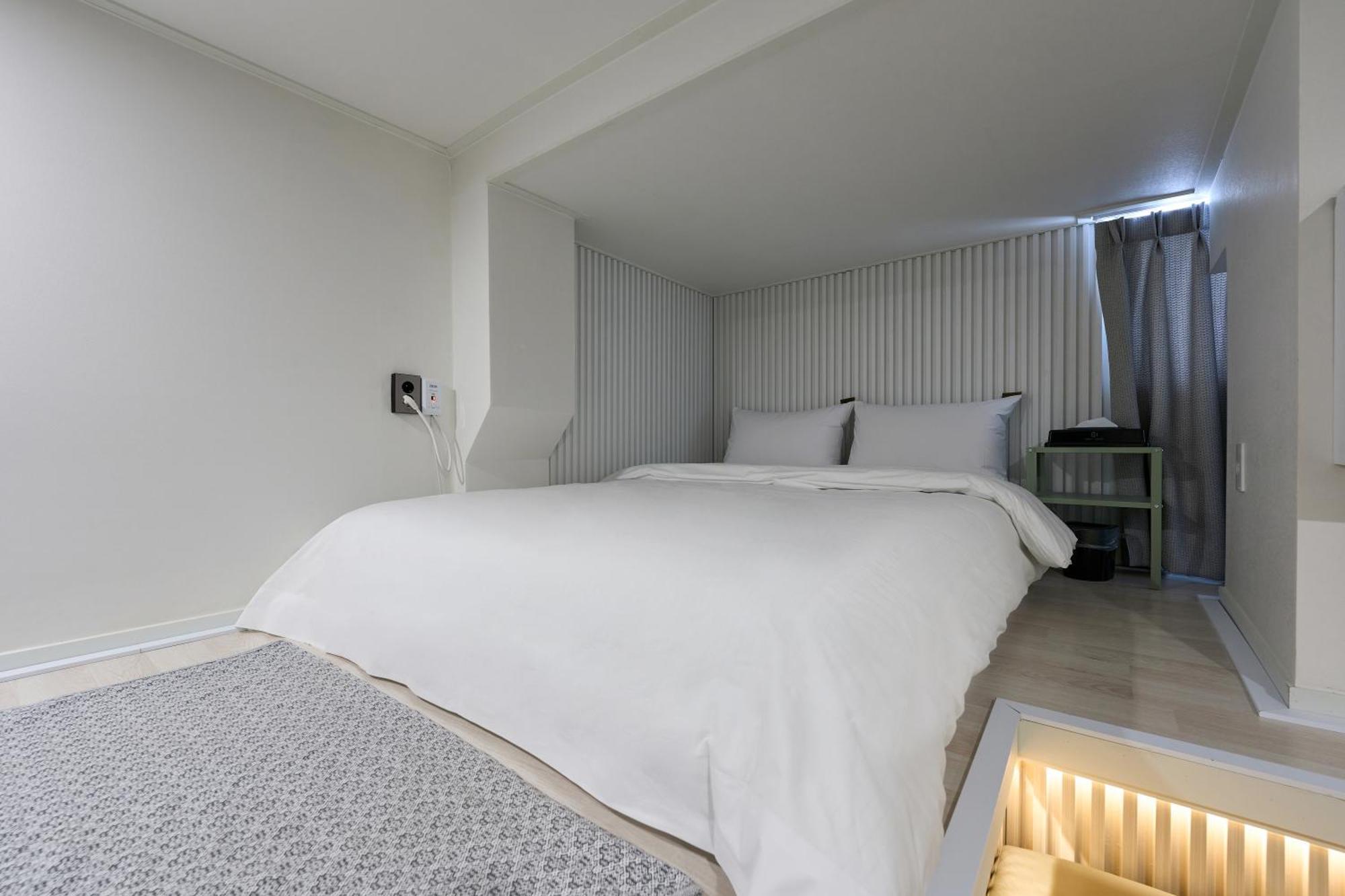 Hotel Chloe Seoul Bagian luar foto