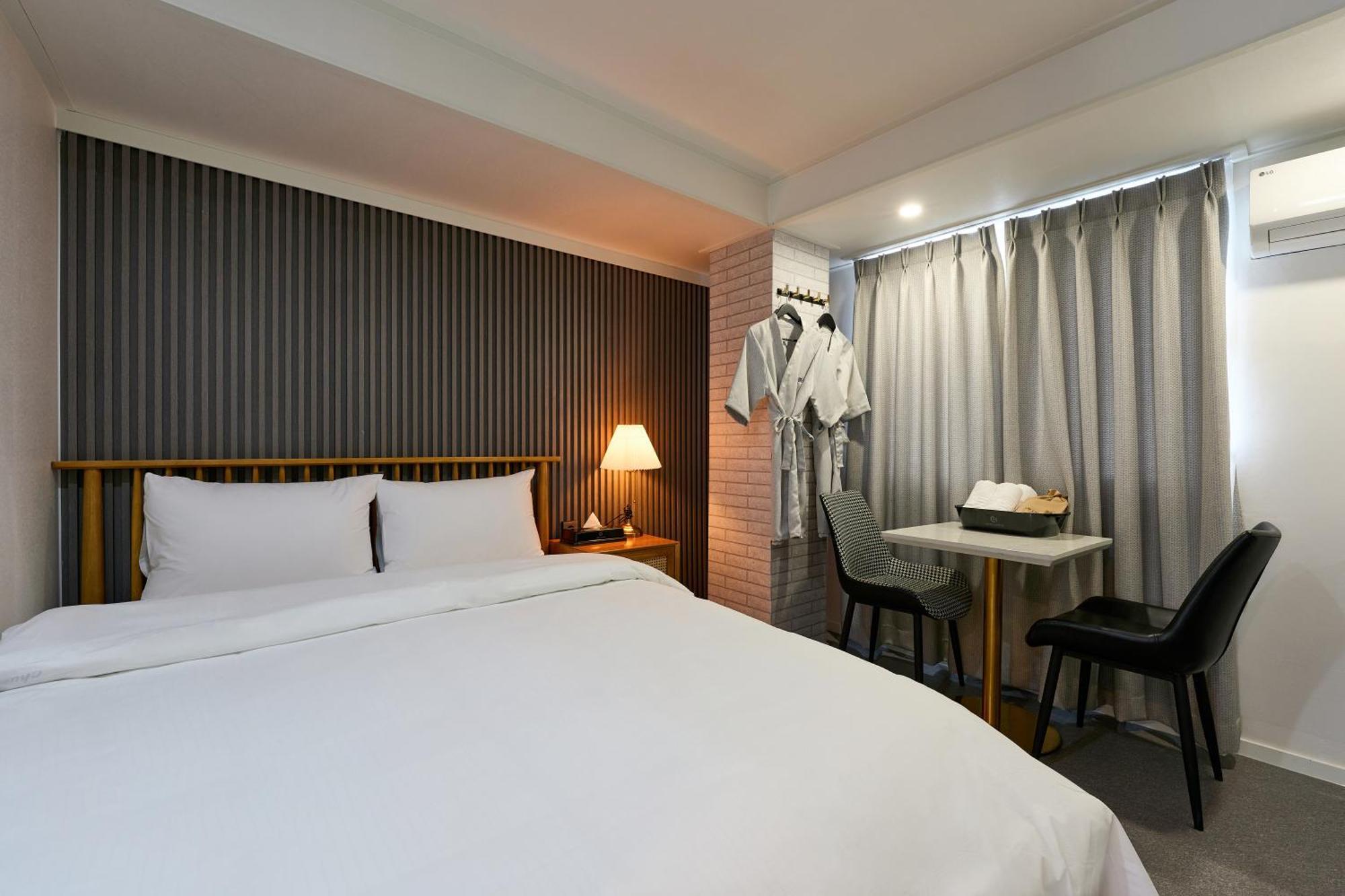 Hotel Chloe Seoul Bagian luar foto