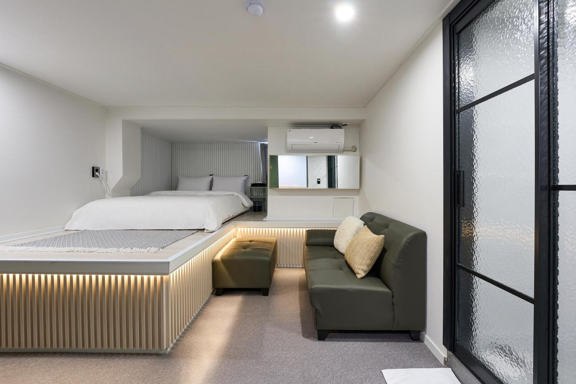 Hotel Chloe Seoul Bagian luar foto