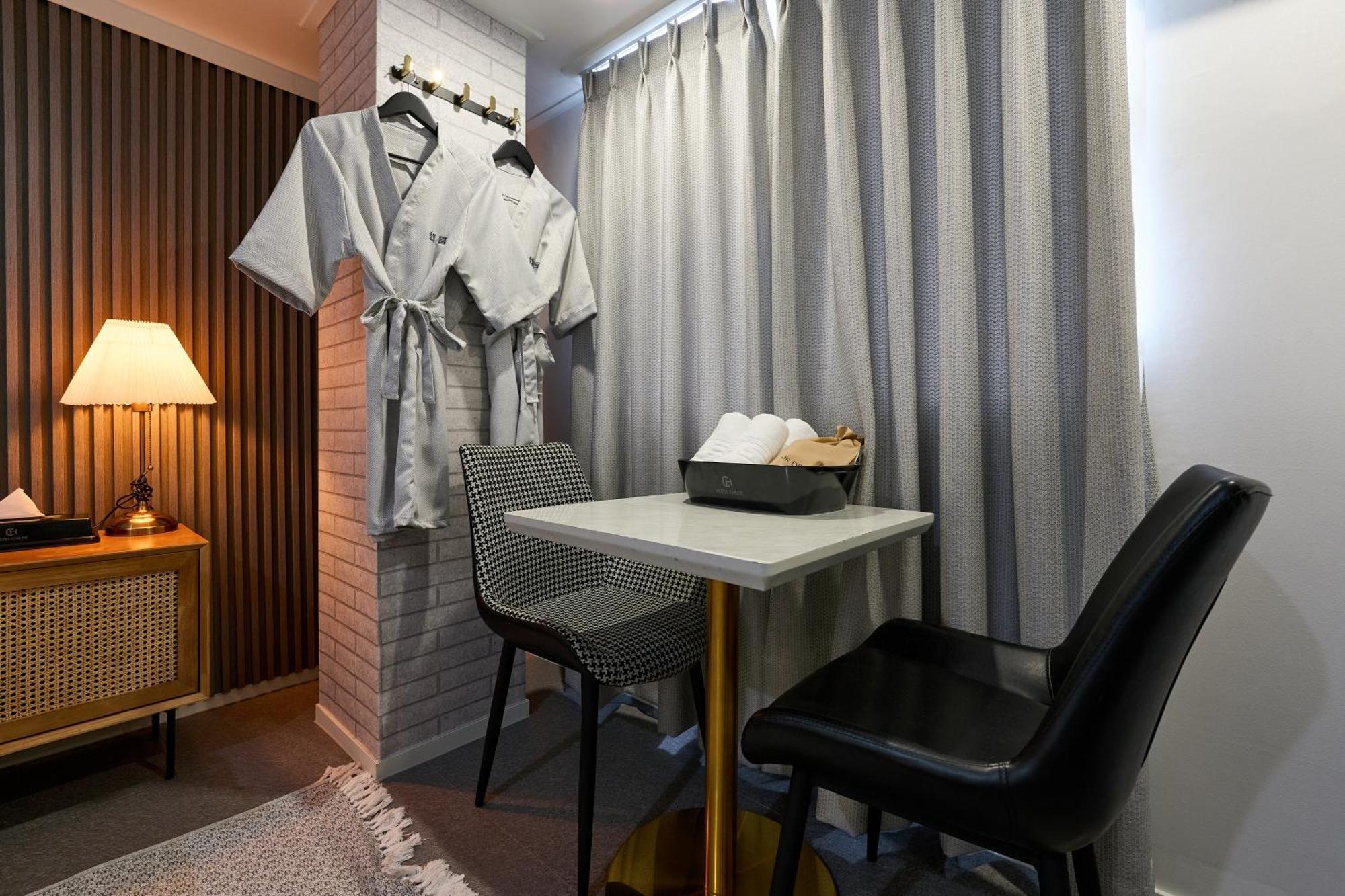 Hotel Chloe Seoul Bagian luar foto