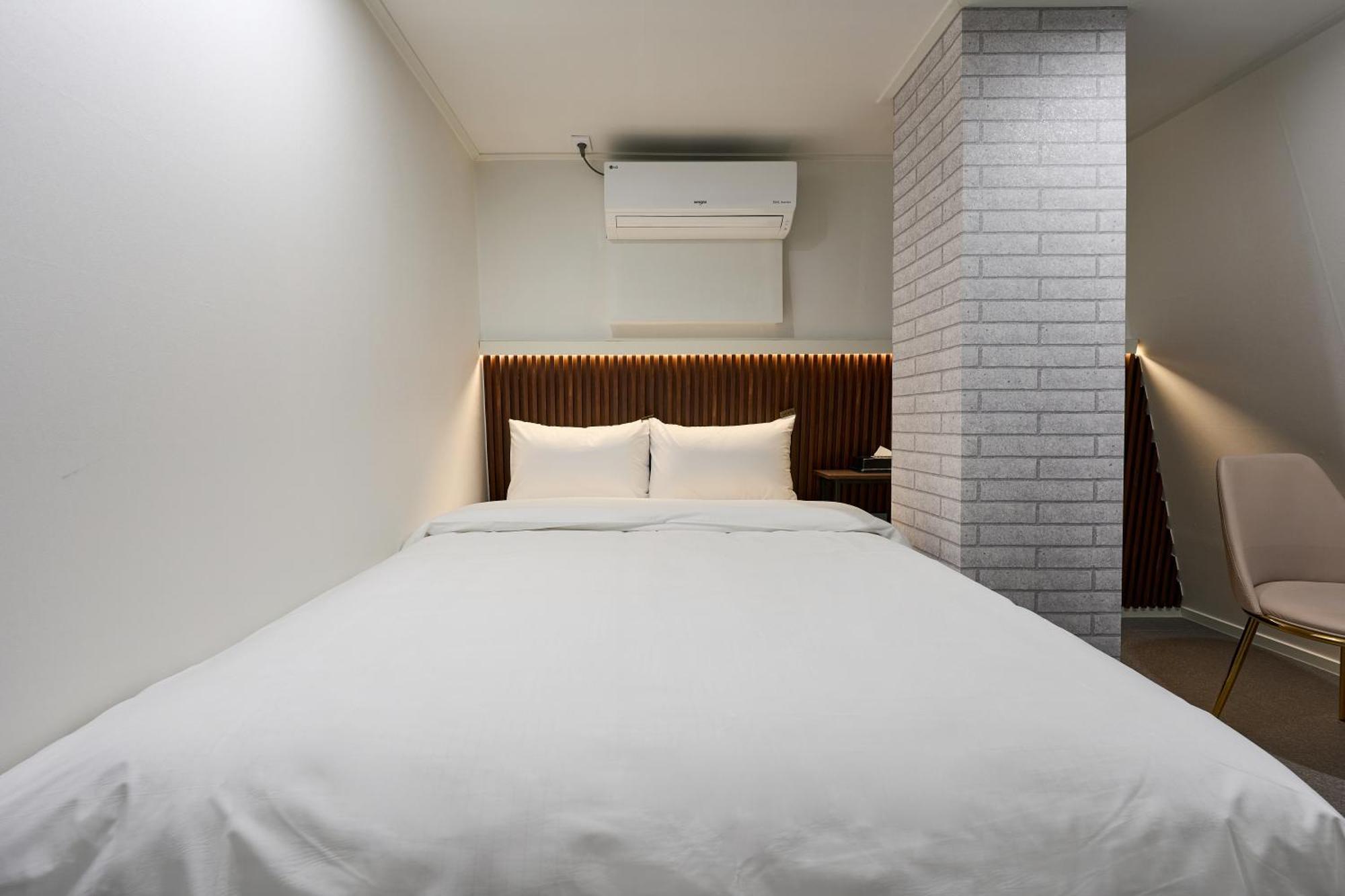 Hotel Chloe Seoul Bagian luar foto