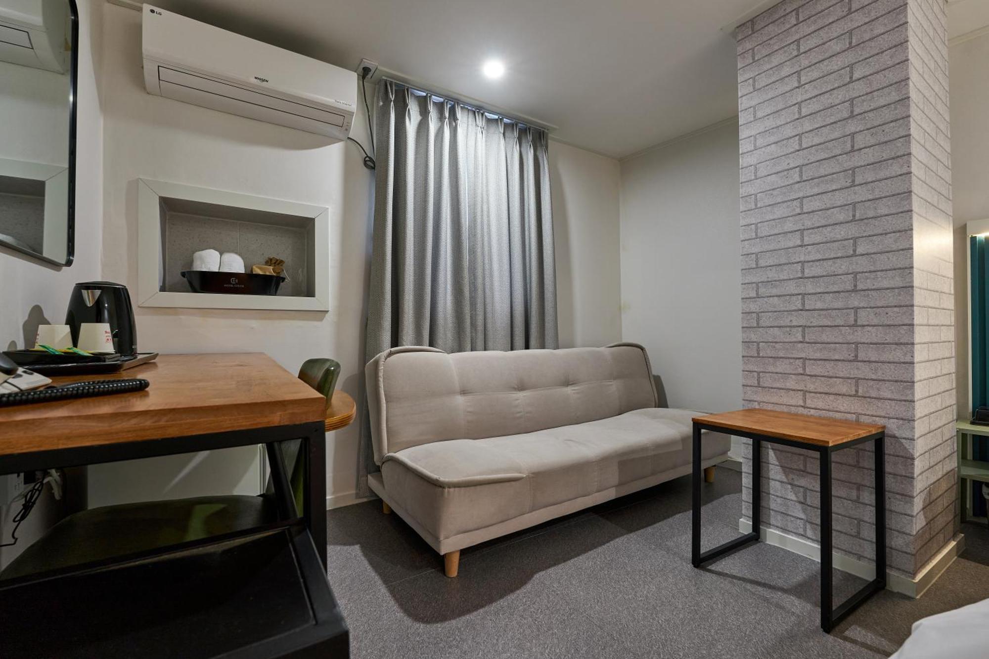 Hotel Chloe Seoul Bagian luar foto