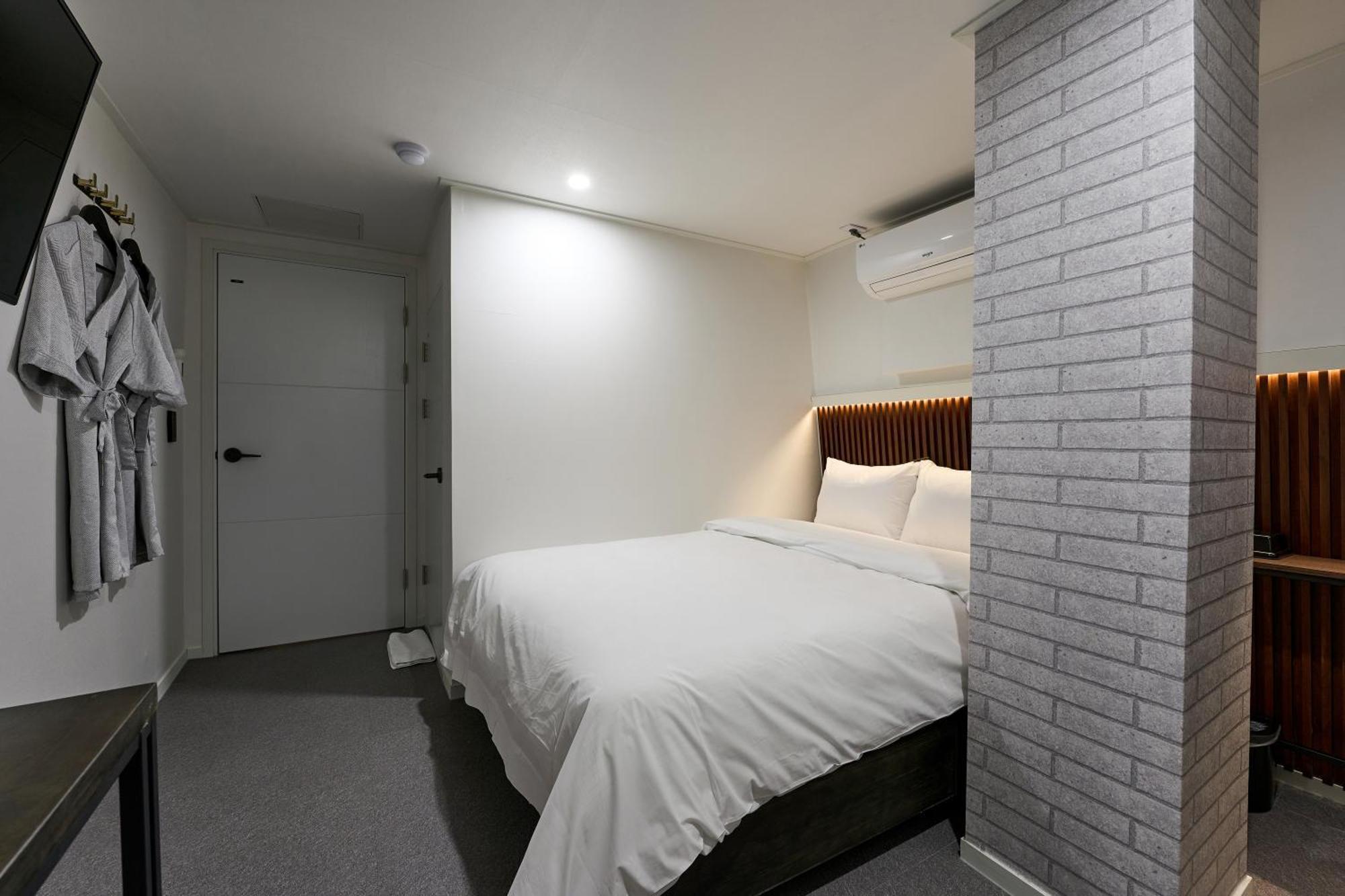 Hotel Chloe Seoul Bagian luar foto