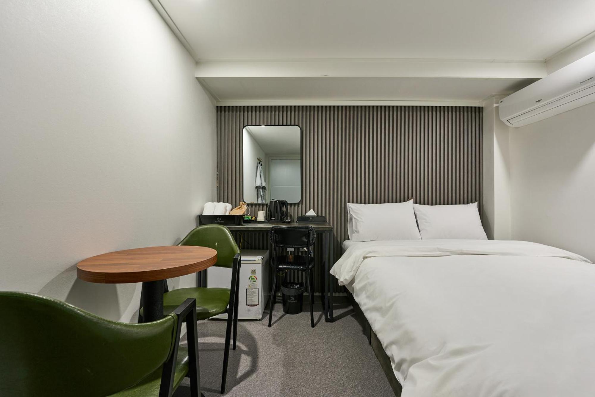 Hotel Chloe Seoul Bagian luar foto