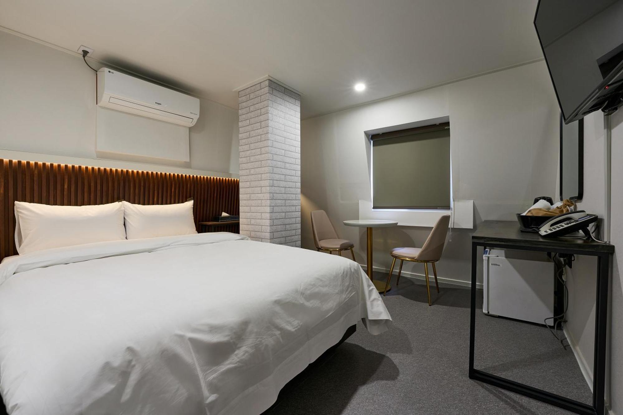 Hotel Chloe Seoul Bagian luar foto