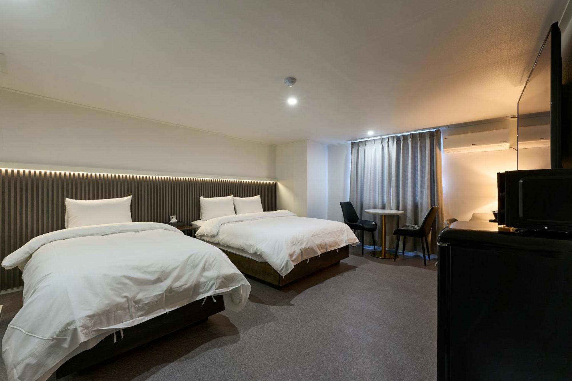 Hotel Chloe Seoul Bagian luar foto